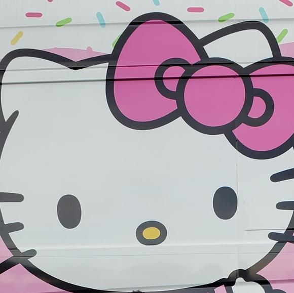 Meet your Posher, Donay - Picture 1 of 1